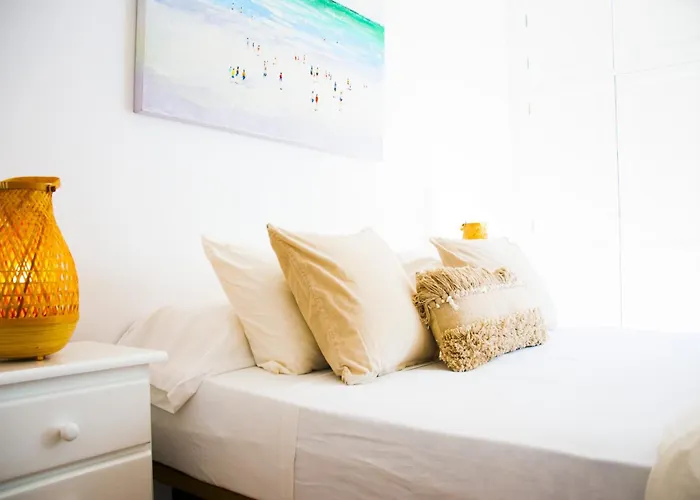 Asana Surf House *