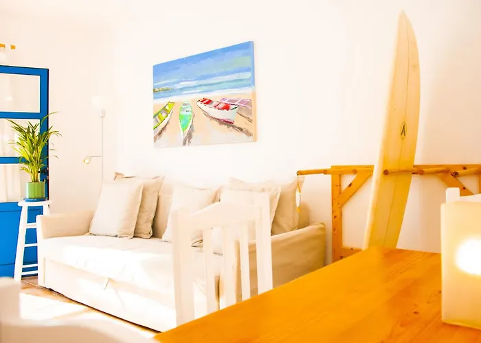 Asana Surf House *